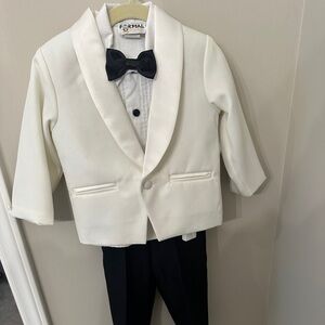 Ivory toddler tux! 2T worn once
